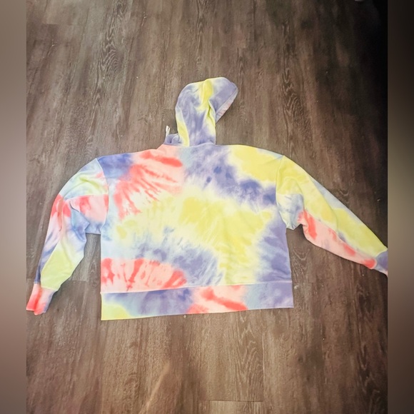 Women’s Nike Tie Dye Dry Fit Running Shirts and Matching Hoodie 🩷💛🤍💜 - Picture 2 of 4
